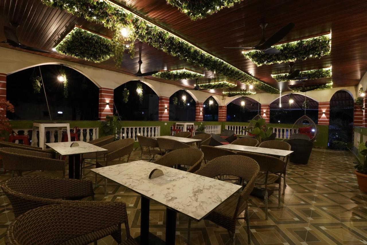 Palm Springs Beach Resort - Gorai — Photos 2